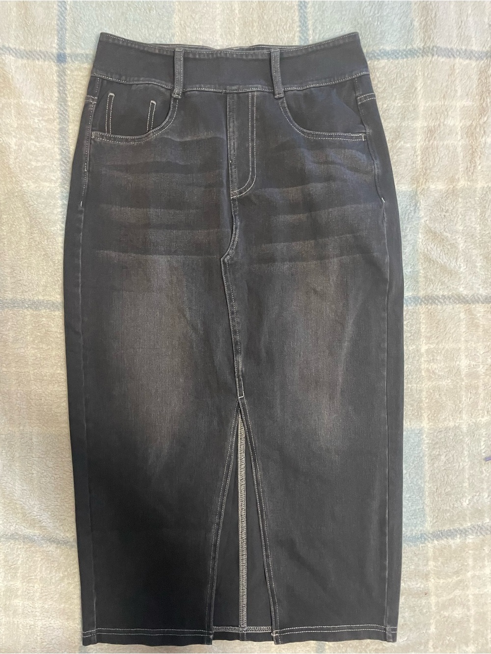HALARA Black Pencil Denim Skirt with Front Slit